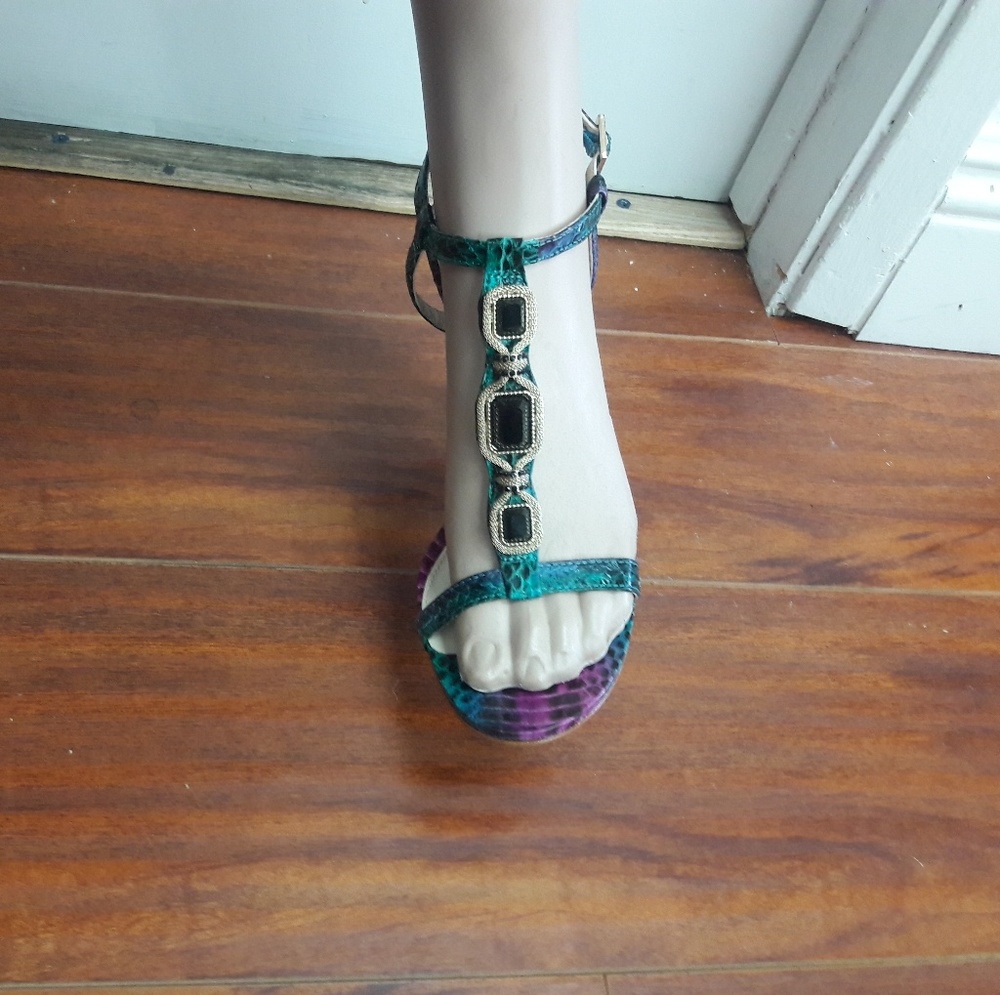 Vince Camuto leather heels - Picture 5 of 7